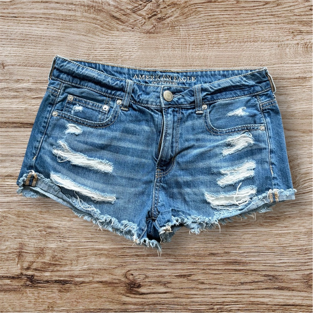 American Eagle Outfitters Blue Jean Shorts Distressed Style